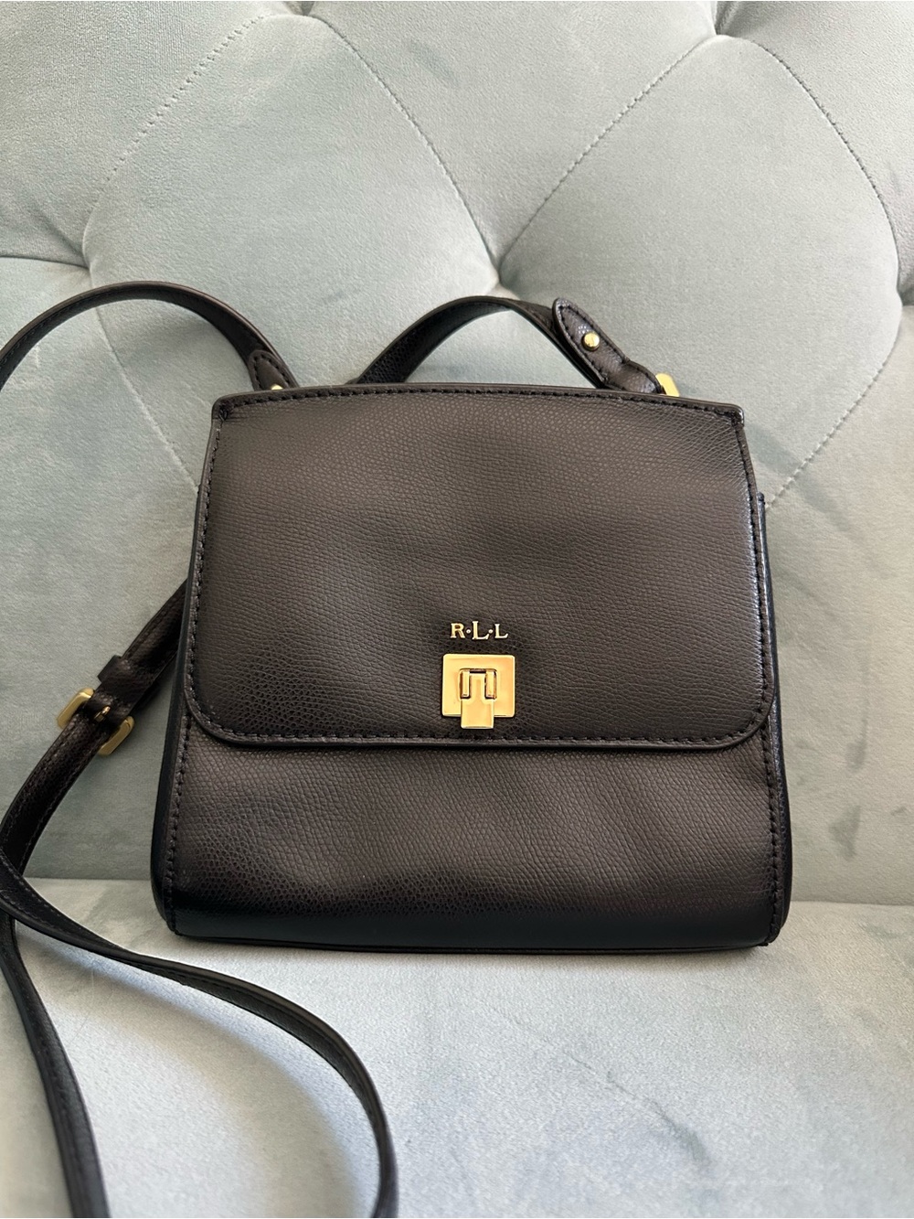 Ralph Lauren Black Leather Shoulder Bag with Gold Hardware - Picture 3 of 13